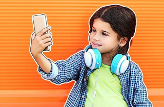 gallery/smartphone-for-kids-setup-featured-1024x673